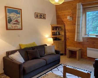 Studio with swimming pool near the slopes - La Salle-les-Alpes - Вітальня