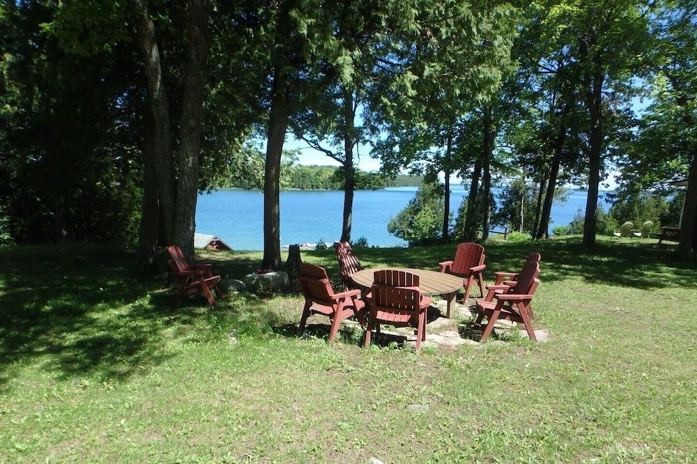 Hudson Bay Cottage 8 - Providence Bay - פטיו