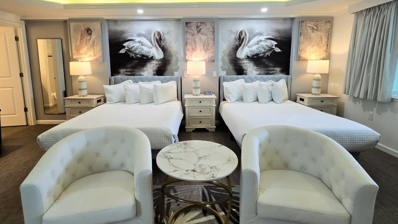 Island House Resort Hotel