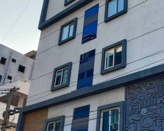 Hotel Marigold Kokapet- A Business Hotel - Hyderabad - Building