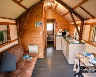Rustic Log Cabin With Hot Tub - Forres - Kitchen