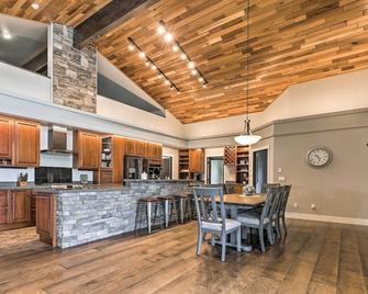 Mendenhall Valley Escape with Furnished Deck! - Juneau - Kitchen