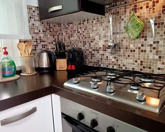 Lovely House near the beach - Torre del Lago Puccini - Cucina