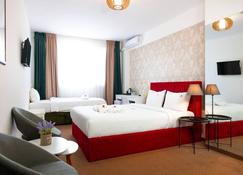City Plaza Apartments & Rooms - Thessaloniki - Bedroom