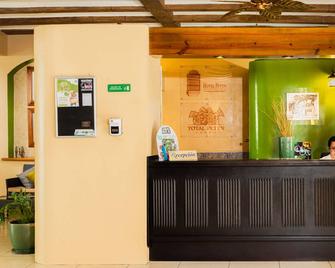 Hotel Peten - Flores - Recepción