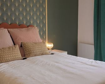 La suite du 7eme Art - 6 personnes - Havre Cosy - Orthez - Bedroom