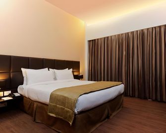 Iris Premire - Ahmednagar - Bedroom