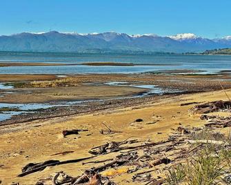 Mælstrøm End Eco Farmstay - Puponga - Plage