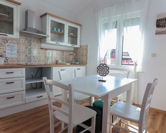 Apart Hotel Asteria - Ljubljana - Dining room