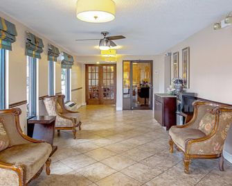 Quality Inn and Suites Live Oak I-10 Exit 283 - Live Oak - Lobby