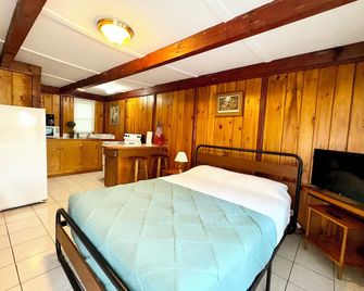 روك كاسل ريزورت - لاكي جورج - غرفة نوم