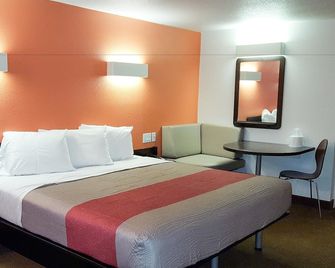 Motel 6-Erie, Pa - Erie - Bedroom