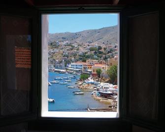 Marina Studios - Σύμη - Μπαλκόνι