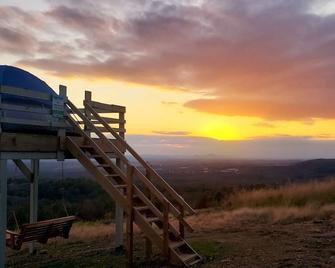 Erwin Estate High Point Tower Camping - Malvern - Outdoor view