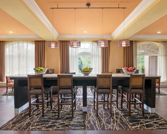 Hampton Inn & Suites Stamford - Stamford - Dining room