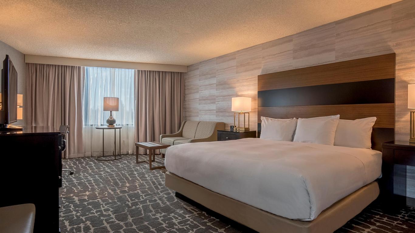 DoubleTree by Hilton Denver-Aurora