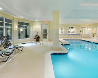 Hilton Garden Inn Atlanta Airport North - Atlanta - Pool
