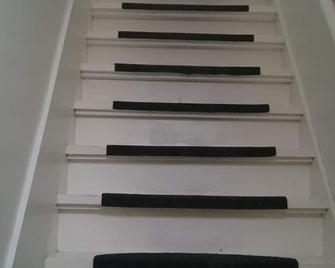 6 persons family room 1 km from center - Utrecht - Tangga