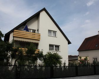 Apartment Karin - Apartment 94 m², 2 bedrooms, max. 2 pers. - Breisach am Rhein - Gebäude