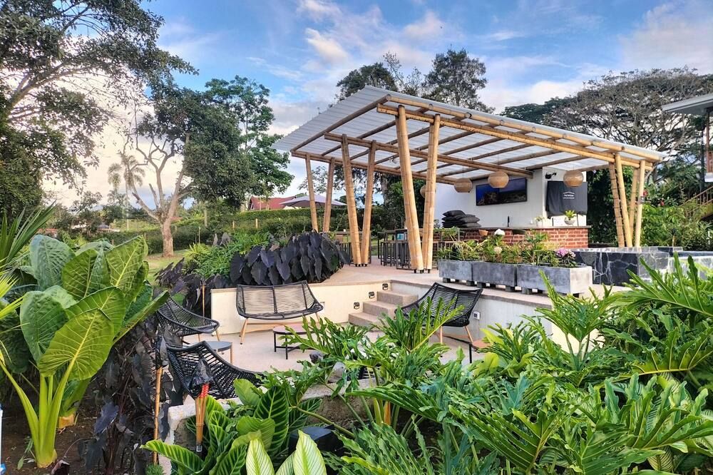 Cannatel Exclusive Hotel - La Tebaida - Patio