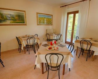 Albergo Della Corte - Pescasseroli - Comedor