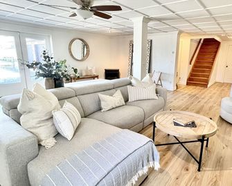 12 Private Acres, 15min to Wineries & Keuka Lake - Bath - Huiskamer