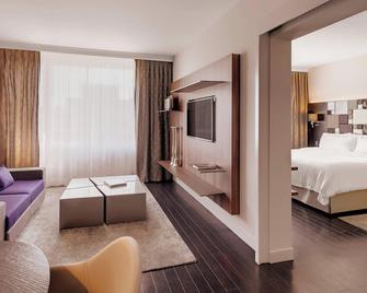 Courtyard by Marriott Zurich North - Zürich - Stue