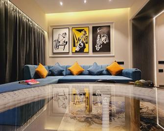 Cozy and beautiful retreat in the Heart of GOA - Arpora - Living room