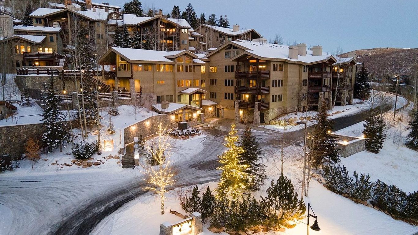 Pine Inn 2 - Three Bedroom with Spa Trail's End Lodge