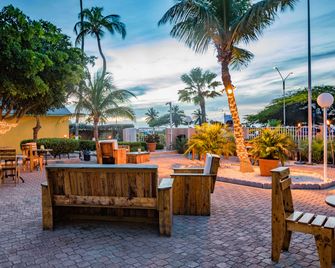 MVC Eagle Beach - Oranjestad - Patio