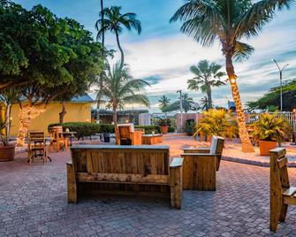 إم في سي إيجل بيتش - أورانجيستاد - شرفة مرصوفة