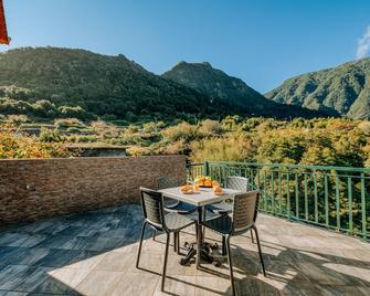 Olinda's Place by Amazing Madeira - Boaventura - Balcony