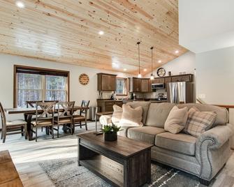 Red Pine Cabin - Arkdale - Sala de estar