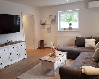 Ferienwohnung Köhlmann - Wallenfels - Sala de estar
