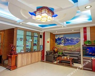 Sunshine 100 Chain Hotel (Qingnian Road Fortune Plaza Branch) - Jilin - Lobby