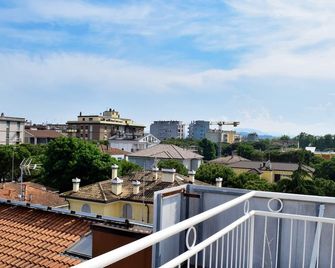 Hotel Bamby - Rimini - Balcony