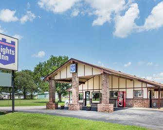 Knights Inn Chanute - Chanute - Gebouw