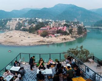 Joey's By The Ganges - Rishikesh
