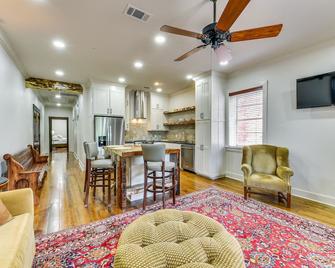 Charming Louisiana Getaway w/ Furnished Balcony! - New Roads