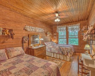 Lake Junaluska 14 Bedroom Inn, Perfect for Reunions, Retreats, Weddings & More! - Lake Junaluska - Bedroom