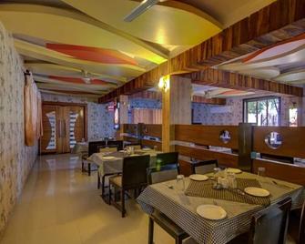 Hotel Heera Executive - Nandurbar - Restaurant