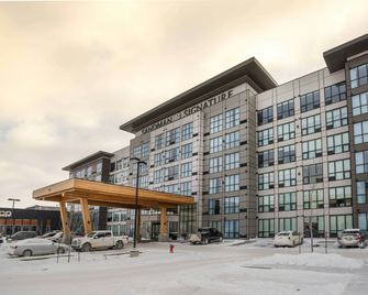 Sandman Signature Sherwood Park Hotel - Sherwood Park - Gebouw