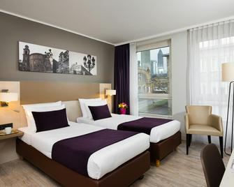 Leonardo Hotel Frankfurt City Center - Frankfurt am Main - Bedroom