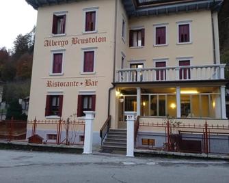 Hotel Brustolon - Forno di Zoldo - Building
