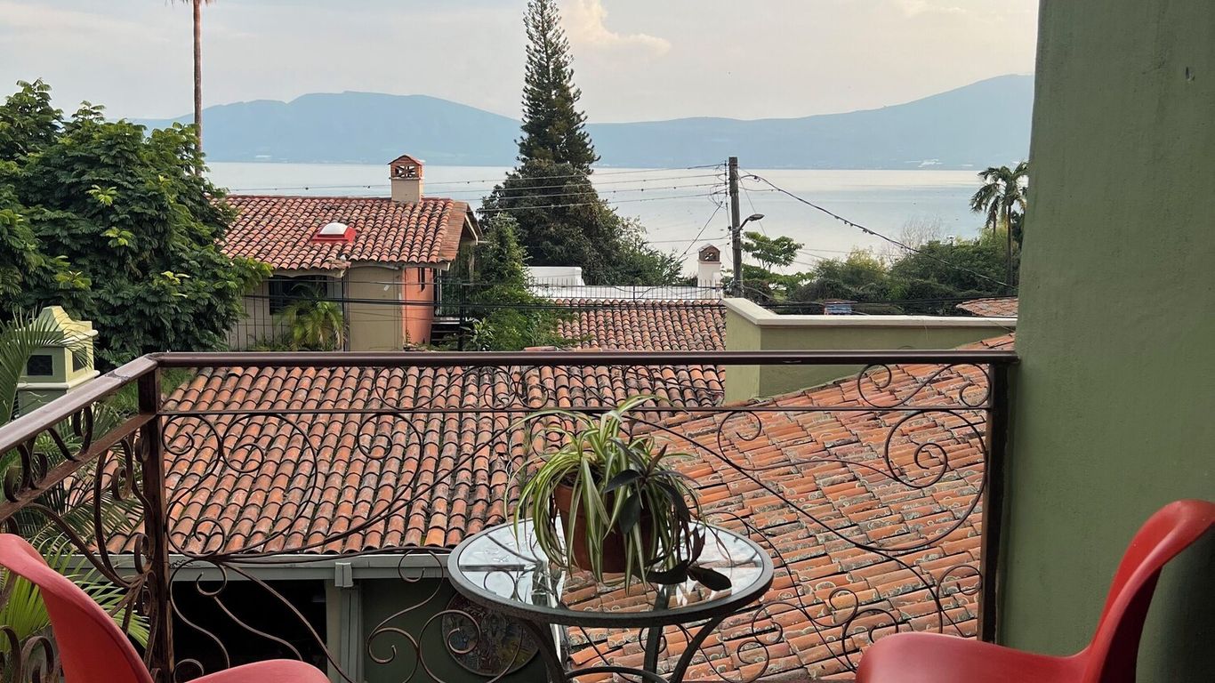 Hacienda del Lago Boutique Hotel