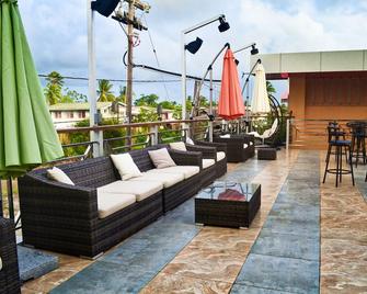 Leisure Inn - New Amsterdam - Pool