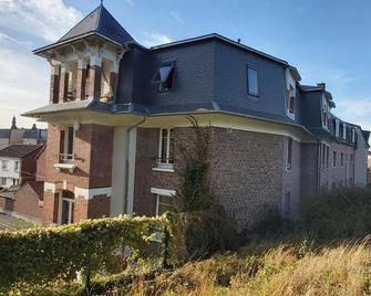 Auberge des Remparts - Peronne - Edificio