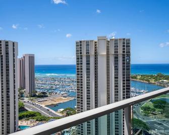 29th floor studio with two full size beds - הונולולו - מרפסת