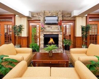 Holiday Inn Express Hotel & Suites Auburn Hills By IHG - Auburn Hills - Lobby