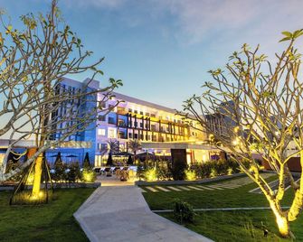 Munich Hotel - Preah Seihanouk - Gebouw